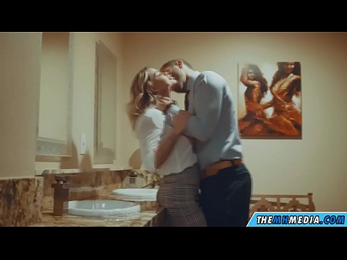 ❤️ Kad te prsata plavuša zavede u javnom zahodu ☑ Ruski porno kod nas hr.desixxxtube.ru ❌